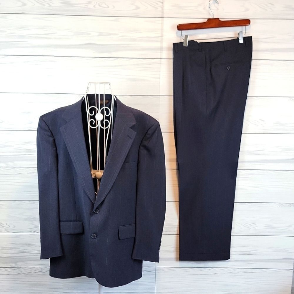 Pincus Brothers Vintage Classic Pinstriped Navy Suit Size 44R